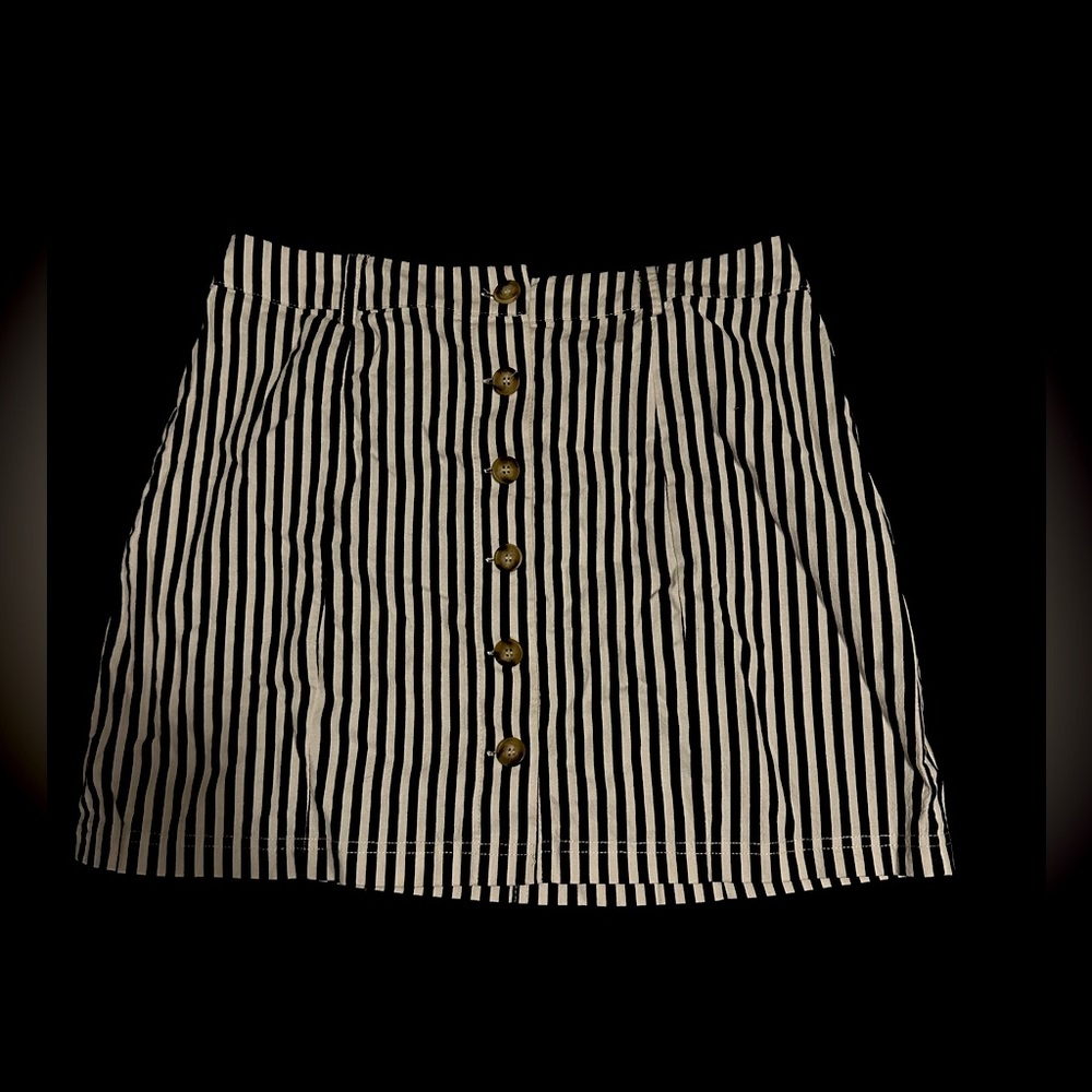 Miss love button front skirt navy and white stripe size M.